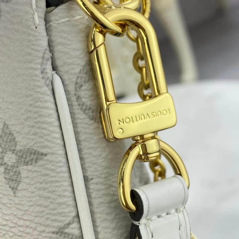 Mythick Natural c Louis Vuitton Monogram Multi Pochette Accessoires White