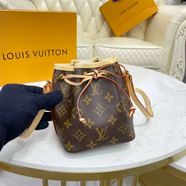 Replica bag Strap: No Louis Vuitton Monogram Nano Noe