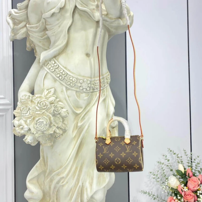 Mythick.ru Monogram LV Monogram Nano Speedy
