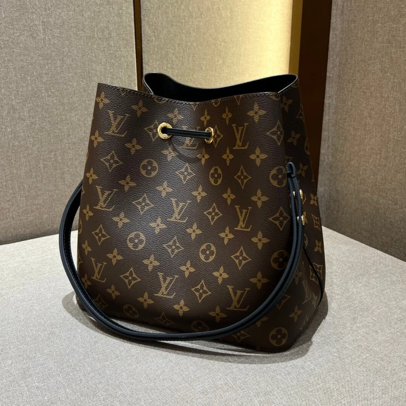Replica bags lv Goldcolor Louis Vuitton Monogram Neonoe MM Bucket Bag Black