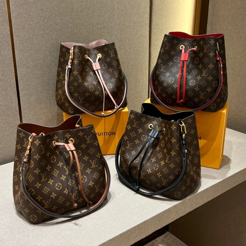 Replica bags lv Goldcolor Louis Vuitton Monogram Neonoe MM Bucket Bag Black
