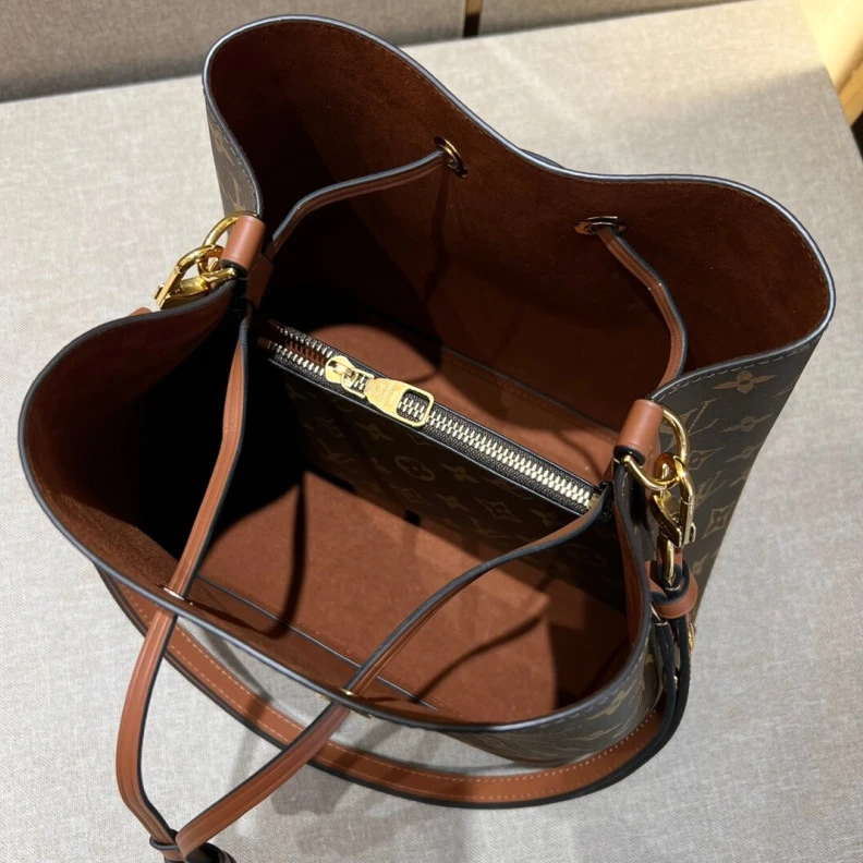 Replica bags lv Metal eye Louis Vuitton Monogram Neonoe MM Bucket Bag Caramel