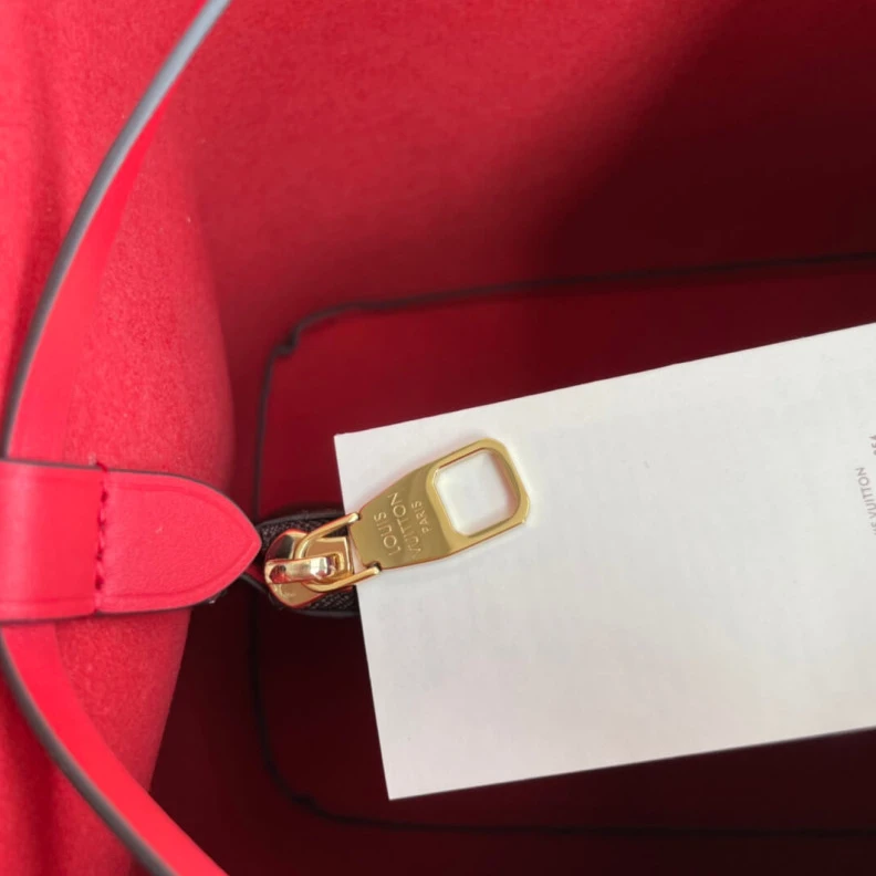Louis vuitton locations 26 x 26 x Louis Vuitton Monogram Neonoe MM Bucket Bag Red