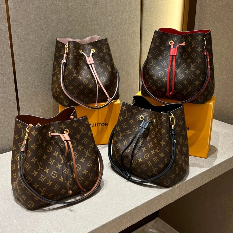 Louis vuitton locations 26 x 26 x Louis Vuitton Monogram Neonoe MM Bucket Bag Red