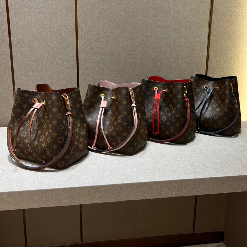 Louis vuitton locations 26 x 26 x Louis Vuitton Monogram Neonoe MM Bucket Bag Red