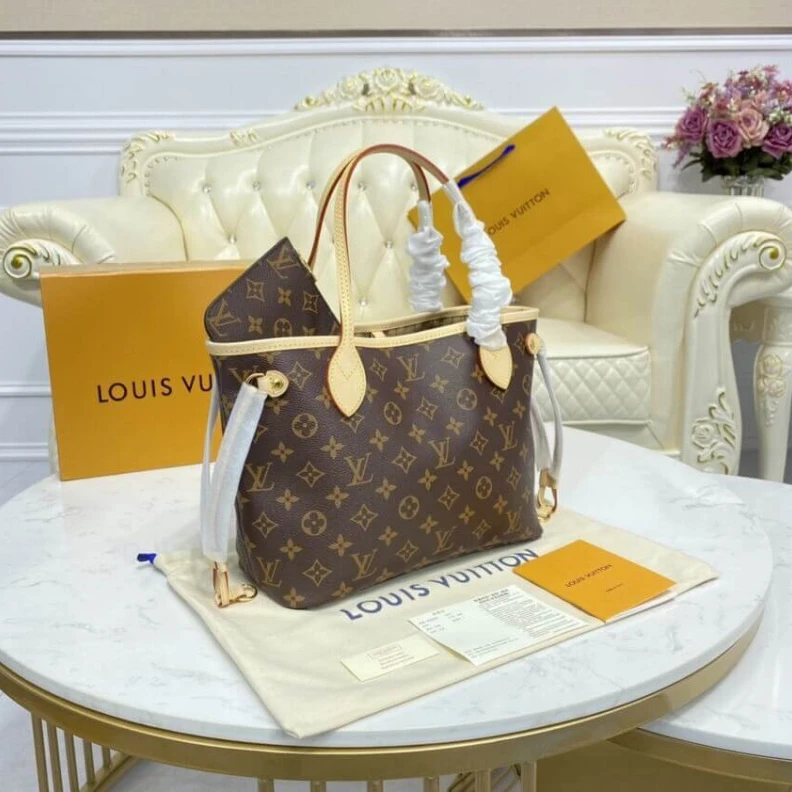 Mythick ru Flat, tex Louis Vuitton Monogram Neverfull PM Beige