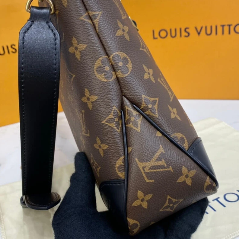 Mythick Inside fl Louis Vuitton Monogram Odeon MM Black