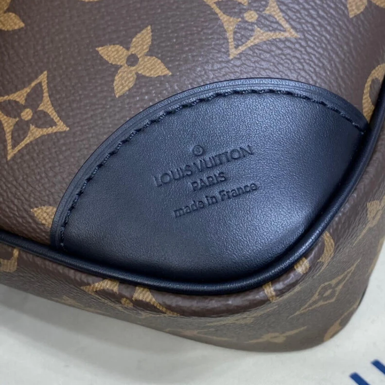 Mythick Inside fl Louis Vuitton Monogram Odeon MM Black