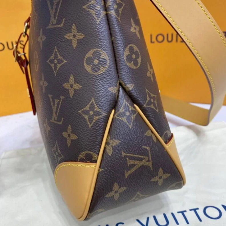 Top lv 2 leather Louis Vuitton Monogram Odeon MM Natural