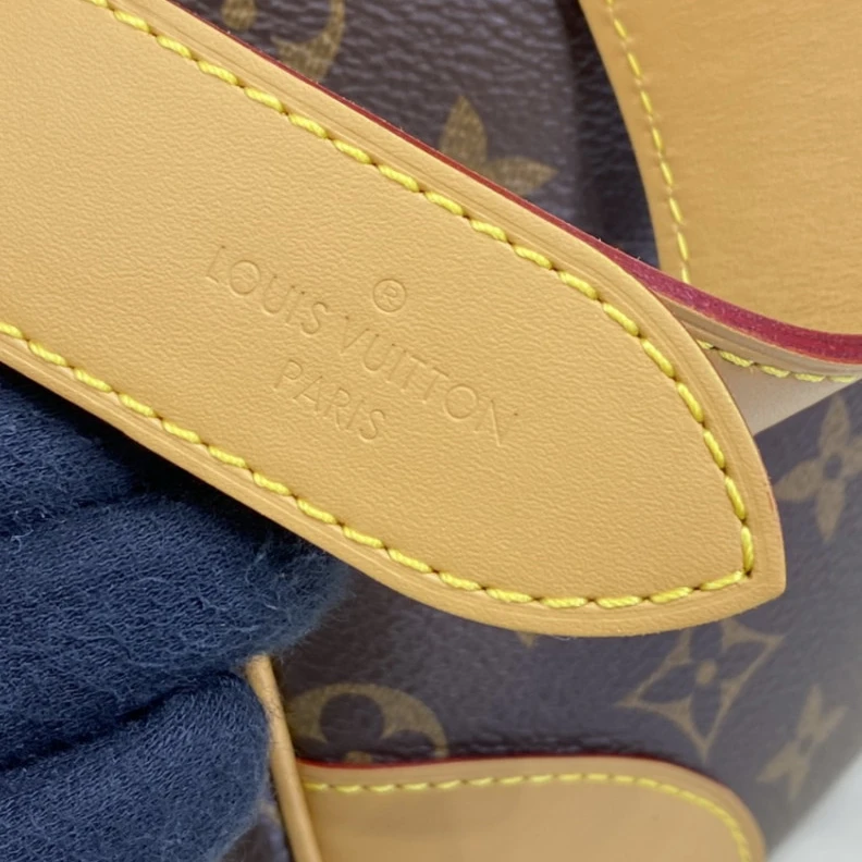 Top lv 2 leather Louis Vuitton Monogram Odeon MM Natural