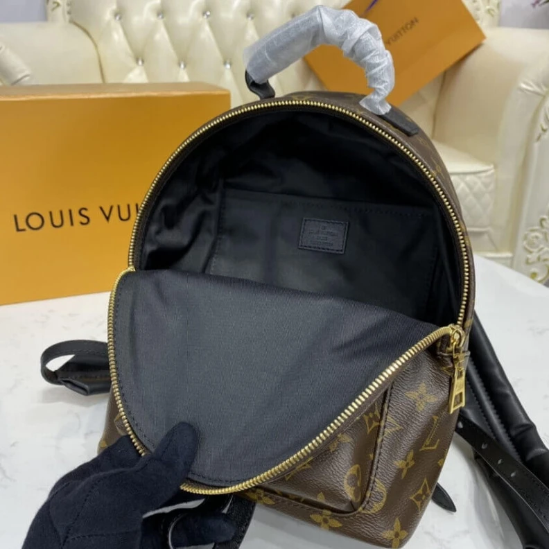 Mythick ru Outside z LV Monogram Palm Springs PM