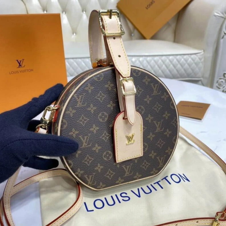 Mythick ru Goldcolor Louis Vuitton Monogram Petite Boite Chapeau