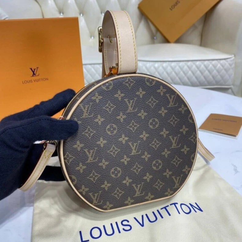Mythick ru Goldcolor Louis Vuitton Monogram Petite Boite Chapeau