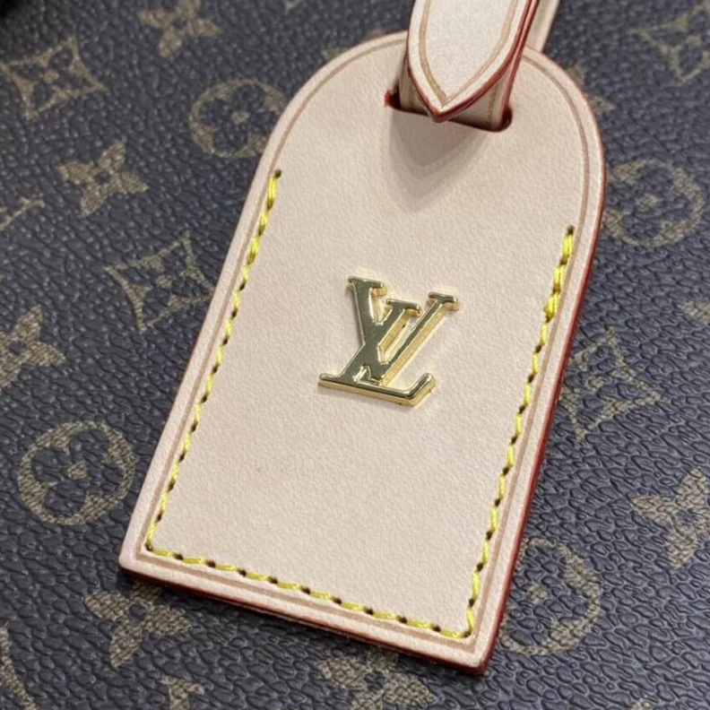 Mythick ru Goldcolor Louis Vuitton Monogram Petite Boite Chapeau