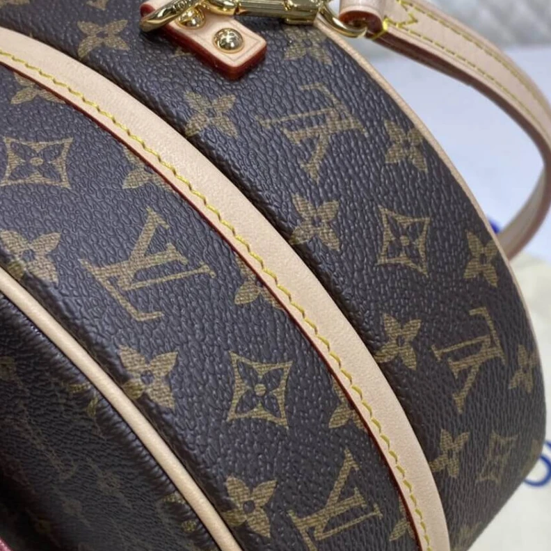 Mythick ru Goldcolor Louis Vuitton Monogram Petite Boite Chapeau
