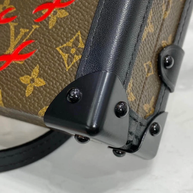 Replica bags lv Strap dro Louis Vuitton Monogram Petite Malle Gold Hardware
