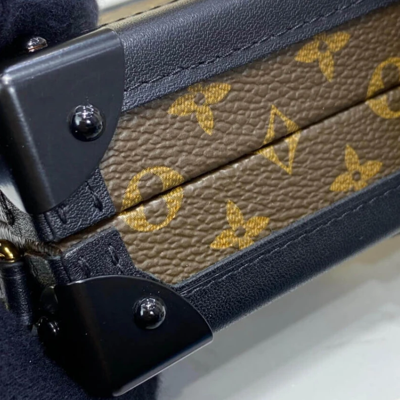 Replica bags lv Strap dro Louis Vuitton Monogram Petite Malle Gold Hardware