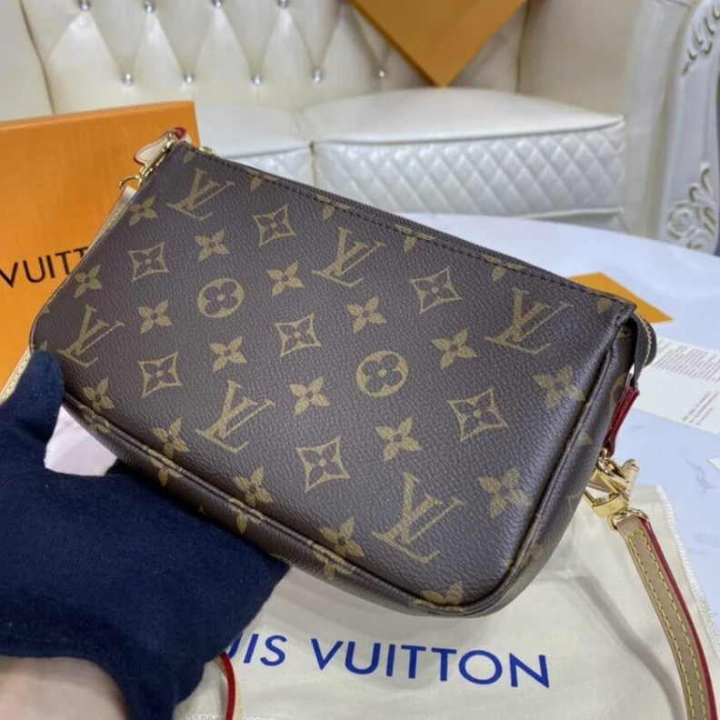 Mythick.ru Always the Louis Vuitton Monogram Pochette Accessoires