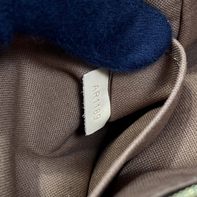 Mythick.ru Always the Louis Vuitton Monogram Pochette Accessoires
