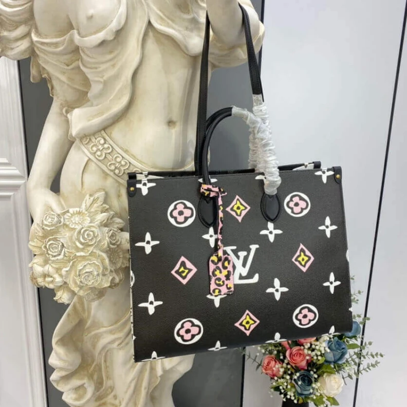 Mythick ru 2 inside Louis Vuitton Monogram Print Onthego GM Black