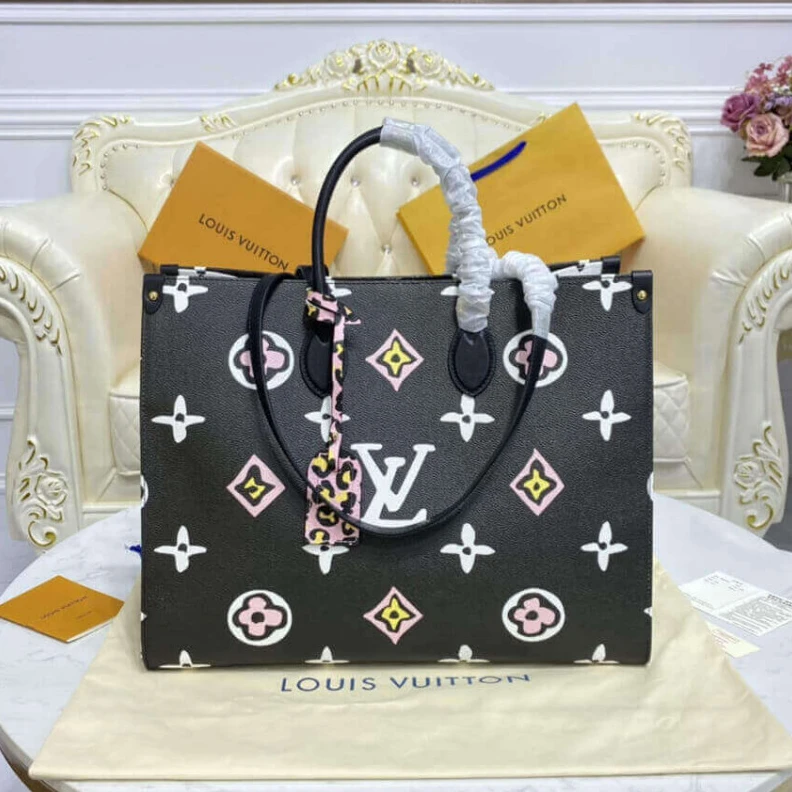 Mythick ru 2 inside Louis Vuitton Monogram Print Onthego GM Black