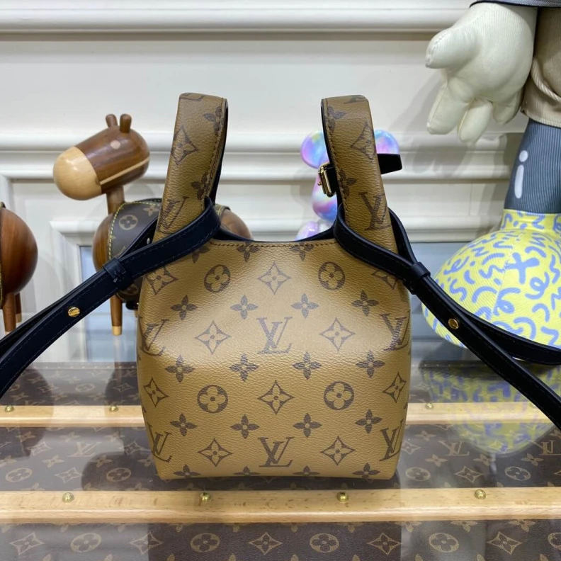 Top lv Atlantis B Louis Vuitton Monogram Reverse Canvas Atlantis BB Bag