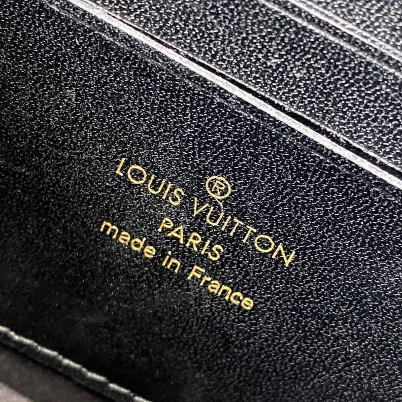 Mythick Combining LV Monogram Reverse Canvas Dauphine Chain Wallet