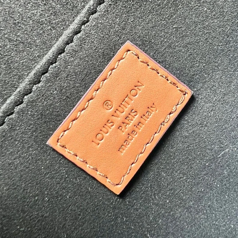 Mythick Inside ba LV Monogram Reverse Canvas Dauphine MM