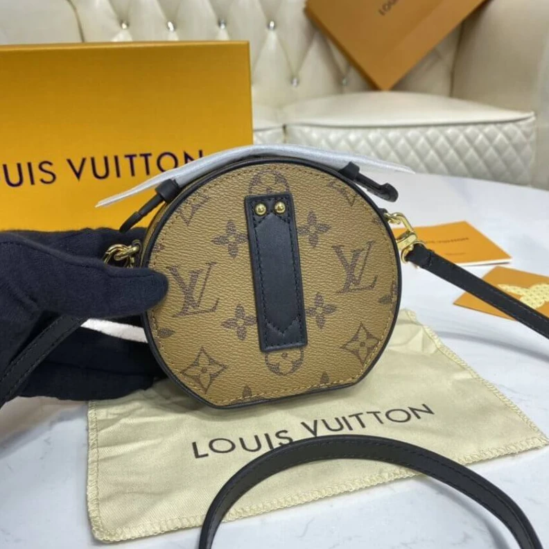 Mythick Name tag LV Monogram Reverse Canvas Mini Boite Chapeau