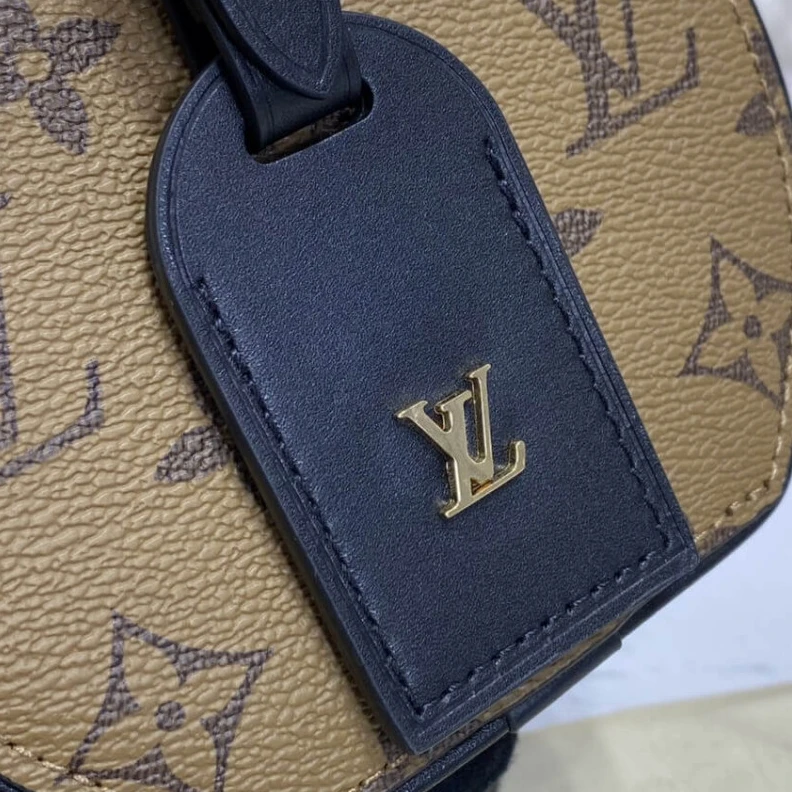 Mythick Name tag LV Monogram Reverse Canvas Mini Boite Chapeau