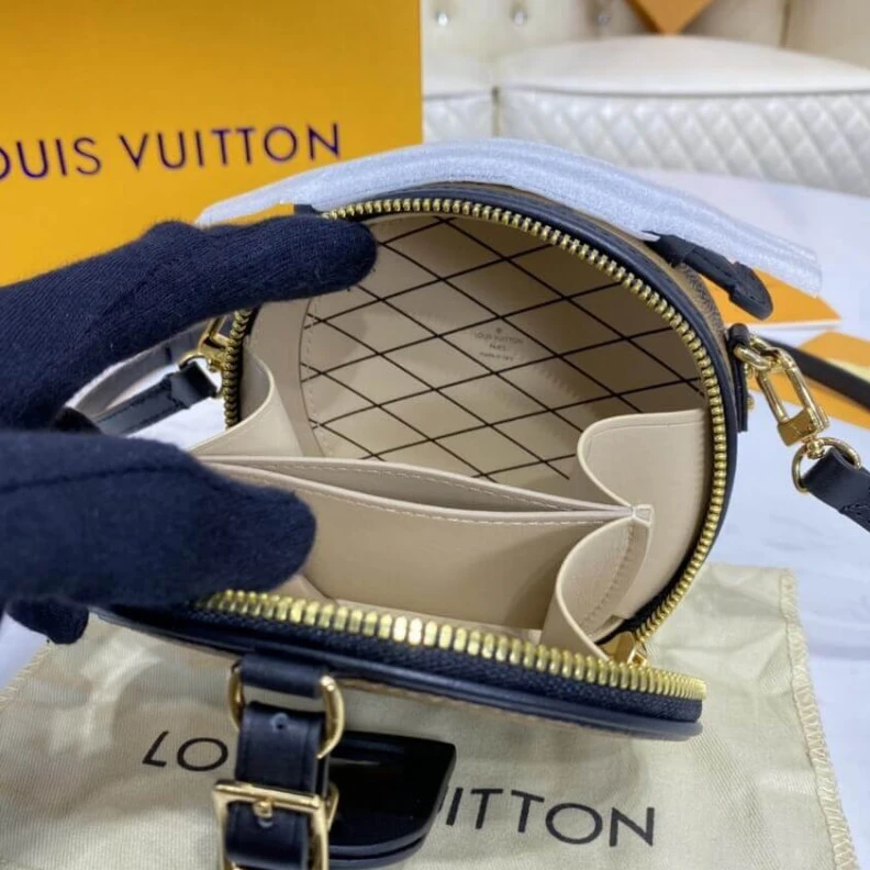 Mythick Name tag LV Monogram Reverse Canvas Mini Boite Chapeau