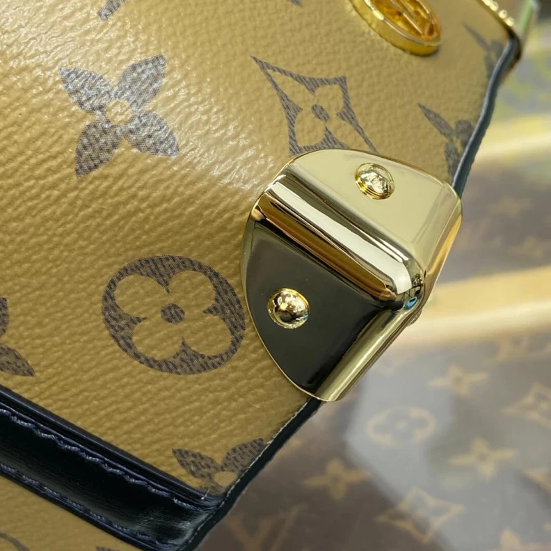 Replica bag Trunk sty Louis Vuitton Monogram Reverse Canvas Noe Purse