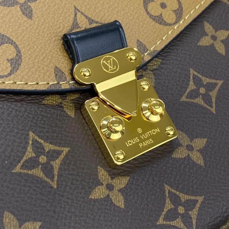 Mythick ru Slock clo Louis Vuitton Monogram Reverse Canvas Pochette Metis