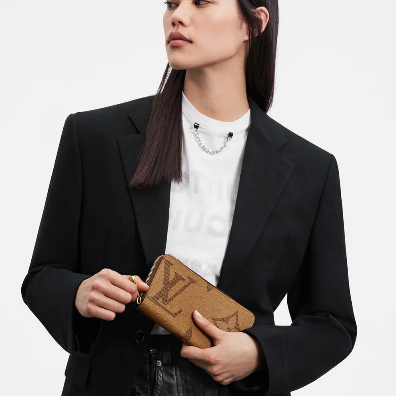 Mythick The Zippy Louis Vuitton Monogram Reverse Canvas Zippy Wallet