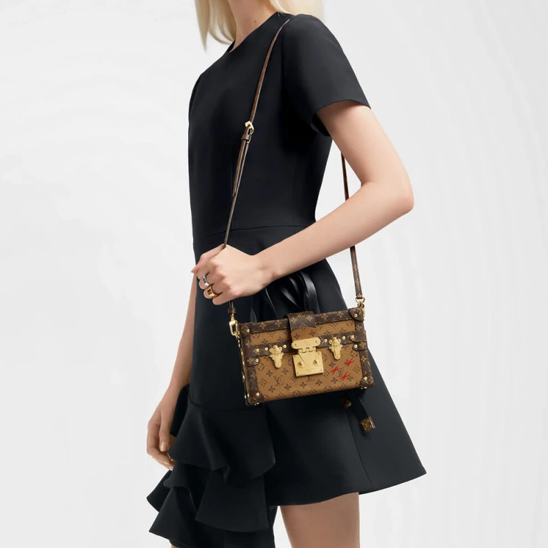 Replica bag Monogram Louis Vuitton Monogram Reverse Petite Malle