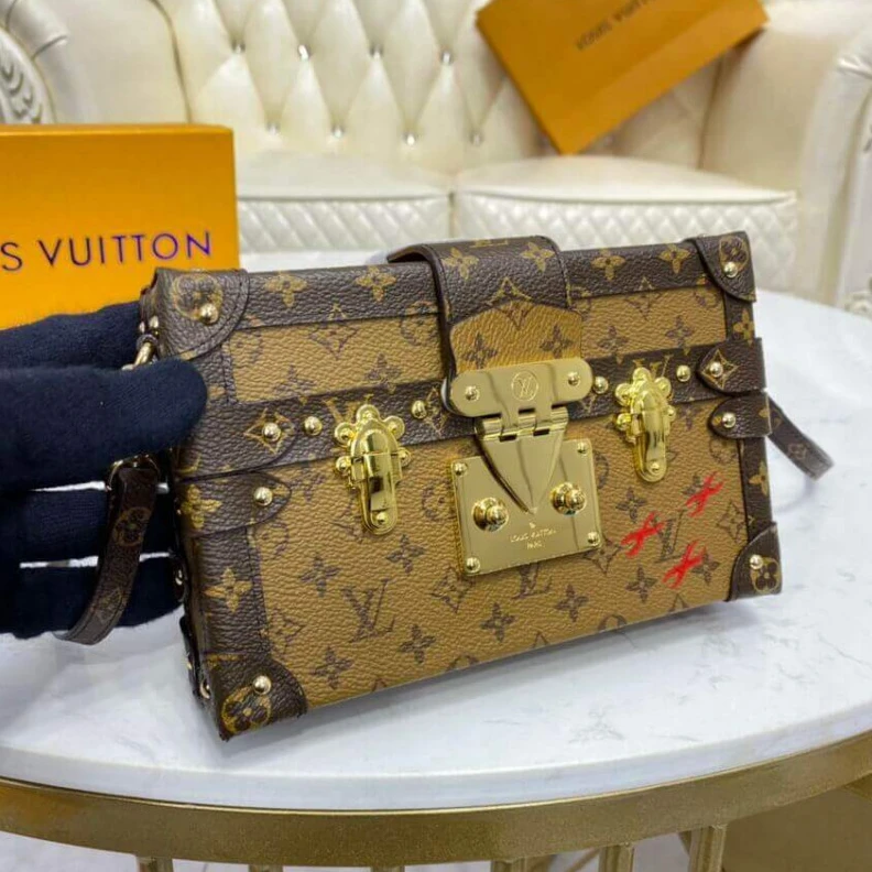 Replica bag Monogram Louis Vuitton Monogram Reverse Petite Malle