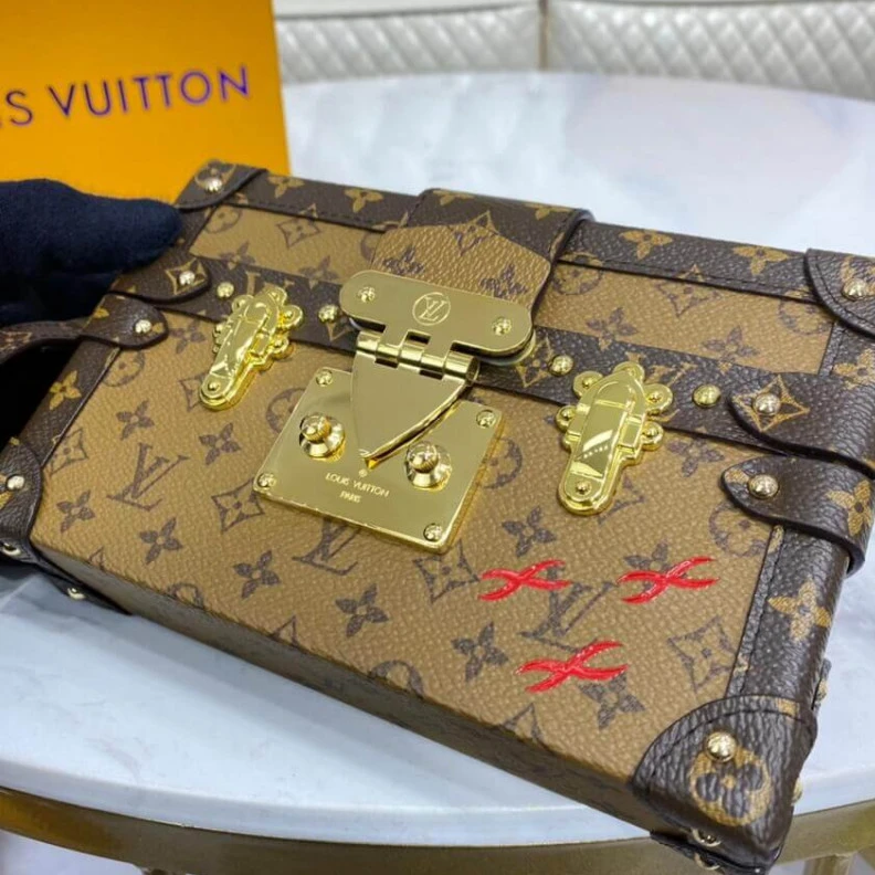 Replica bag Monogram Louis Vuitton Monogram Reverse Petite Malle