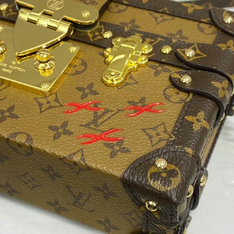 Replica bag Monogram Louis Vuitton Monogram Reverse Petite Malle