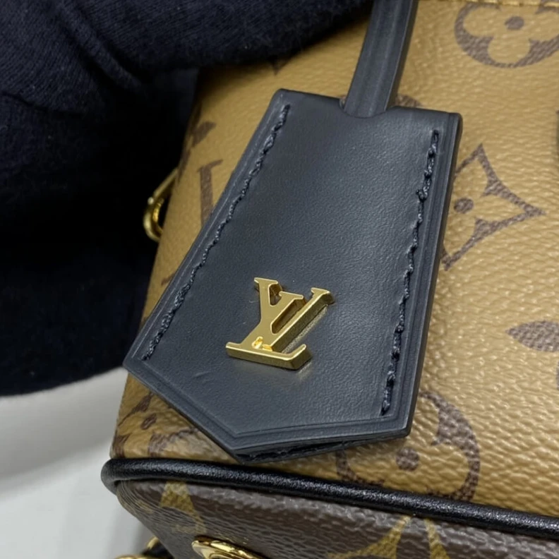 Lv belts replica For Spring LV Monogram Reverse Vanity PM
