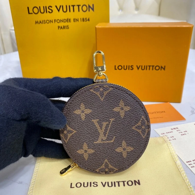 Goldcolor Louis Vuitton Monogram Round Coin Purse