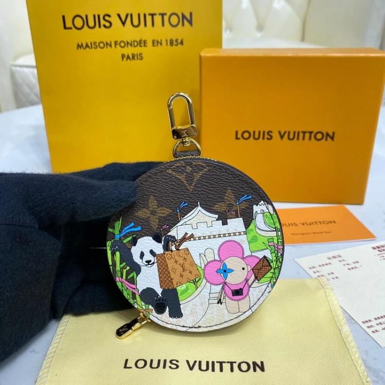 Monogram Louis Vuitton Monogram Round Coin Purse