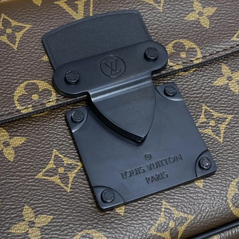 Top lv Inside fl Louis Vuitton Monogram S Lock Messenger Bag