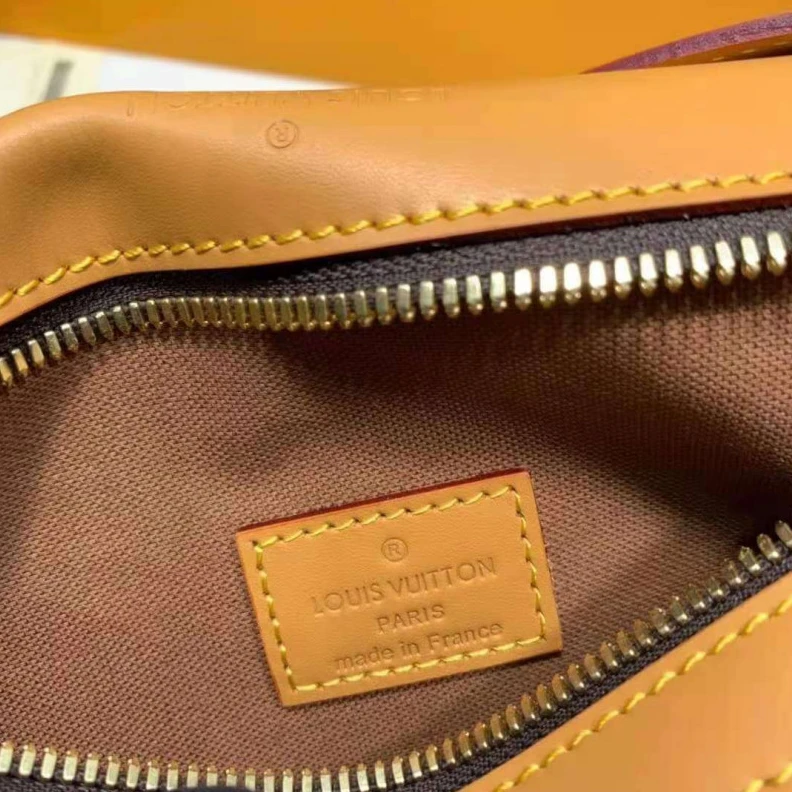 Replica bags lv 22 x 4 x Louis Vuitton Monogram Saumur Messenger PM