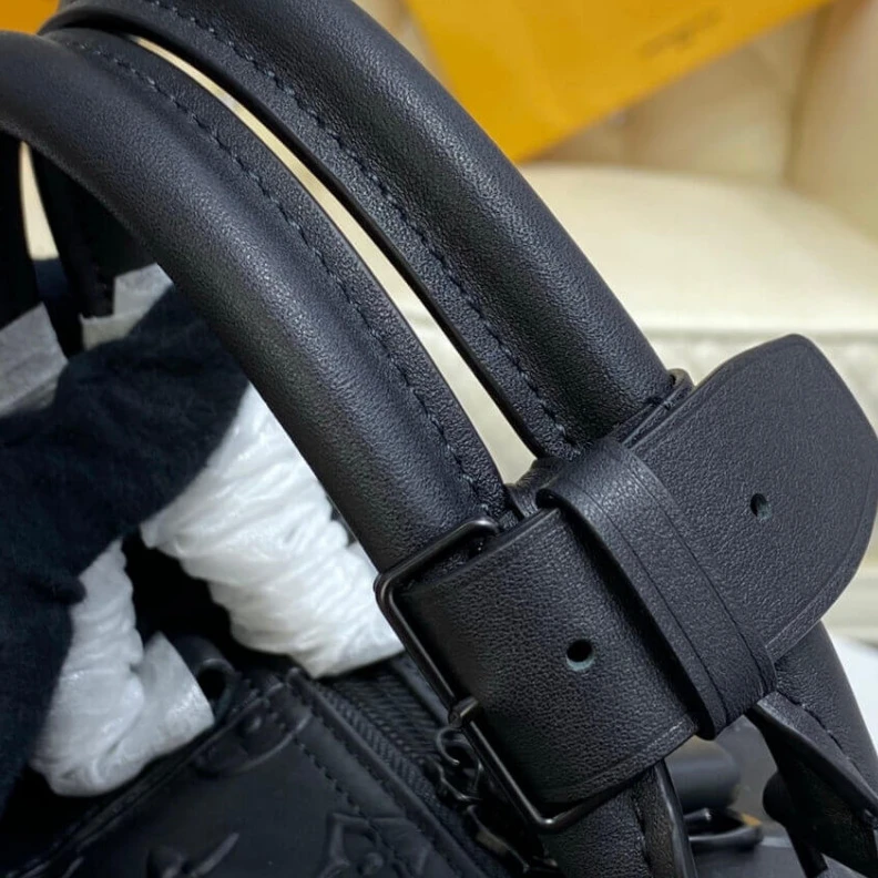 Replica bag Handle:Si Louis Vuitton Monogram Seal Keepall Bandoulière 50 Black