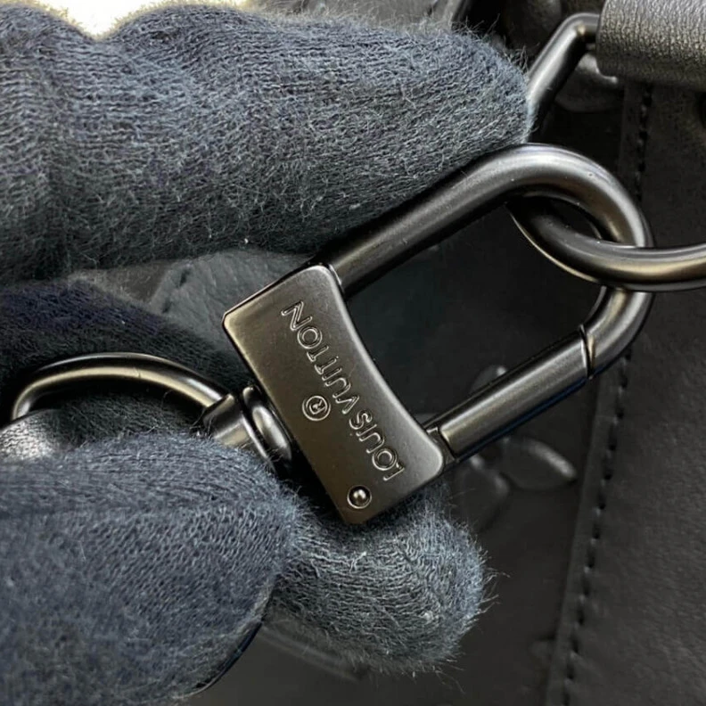 Replica bag Handle:Si Louis Vuitton Monogram Seal Keepall Bandoulière 50 Black