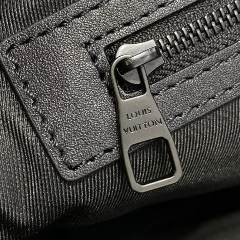 Replica bag Handle:Si Louis Vuitton Monogram Seal Keepall Bandoulière 50 Black