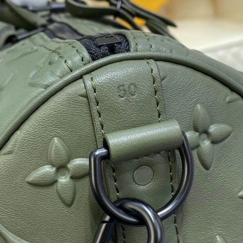 Mythick.ru 50 x 29 x Louis Vuitton Monogram Seal Keepall Bandoulière 50 Green