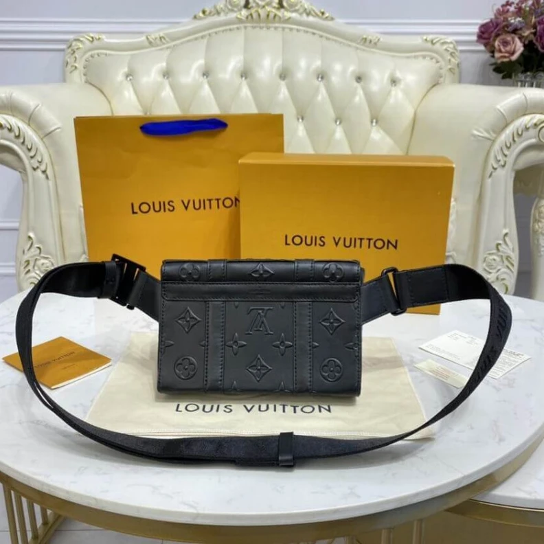 Mythick ru Inside fl Louis Vuitton Monogram Seal Trunk Slingbag Black