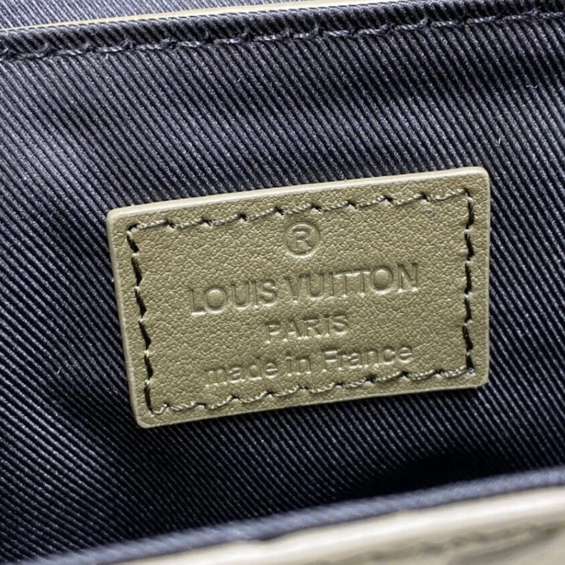 Lv belts replica Toneonton Louis Vuitton Monogram Seal Trunk Slingbag Green