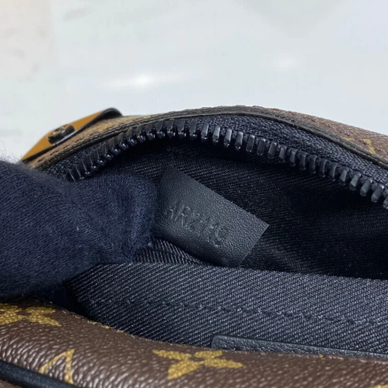Replica bag Strap Dro Louis Vuitton Monogram Solar Ray Mini Soft Trunk